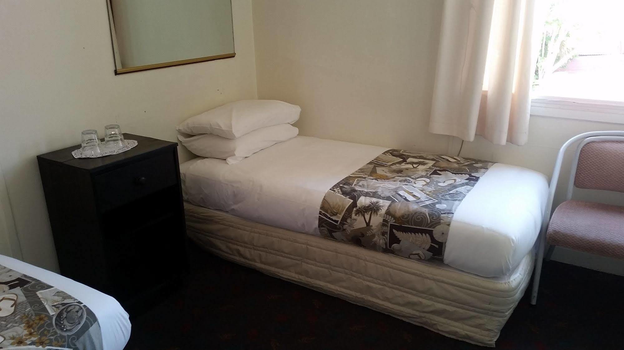 Whakatane Hotel Екстер'єр фото