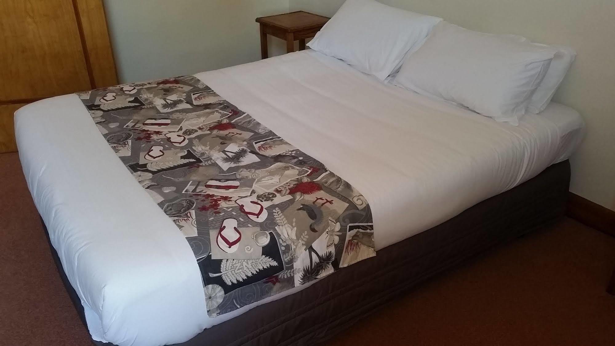 Whakatane Hotel Екстер'єр фото